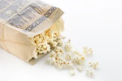 AP716887__CU popcorn do mikrofalówki
