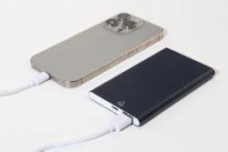 AP800528-06A__CU1 power bank