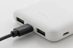 AP864115-01__CU1 Powerbank RABS