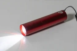 AP864122-05__DG1 latarka akumulatorowa z recyklingowanego aluminium