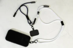 AP864133-01__DG smycz, uchwyt na telefon, kabel 60W RPET