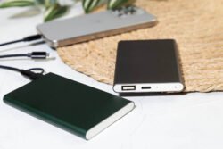 AP800528-07__DG power bank
