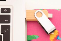 AP897091_32GB__FC1 pendrive USB OTG